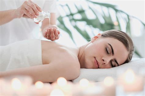 Massage sensuel complet du corps Massage érotique Unterageri
